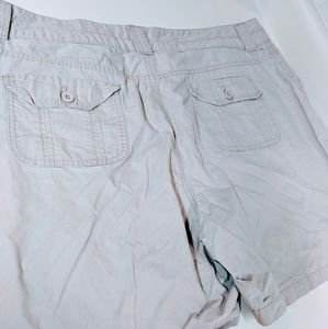 Sz 20 plus size *pockets* khaki walking shorts